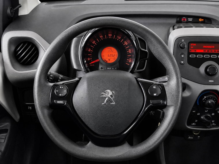 Vehicle Image 15