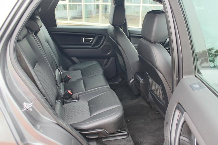Vehicle Image 19
