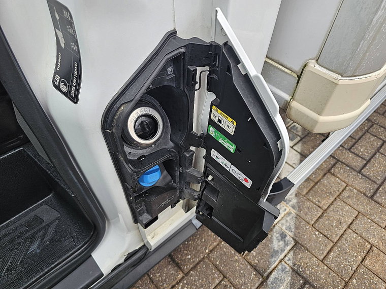 Vehicle Image 14