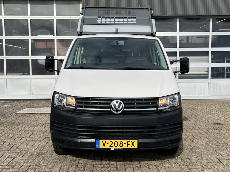 Vehicle Image 24