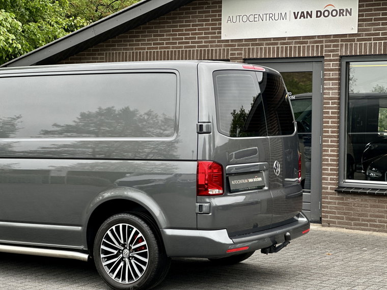 Vehicle Image 28