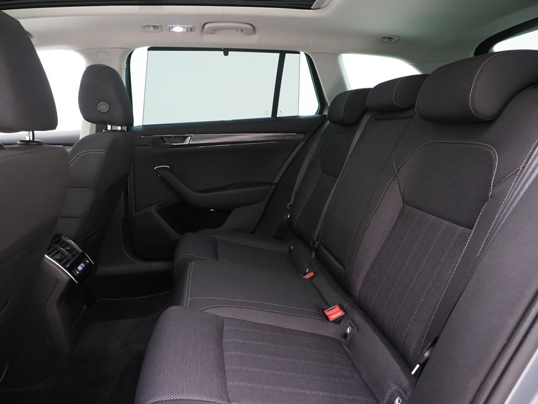 Vehicle Image 38