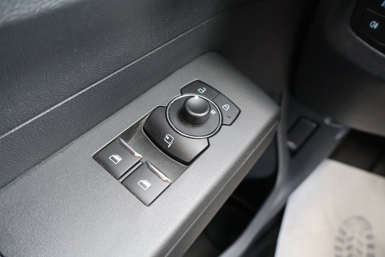 Vehicle Image 24