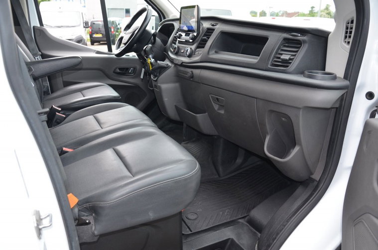 Vehicle Image 17