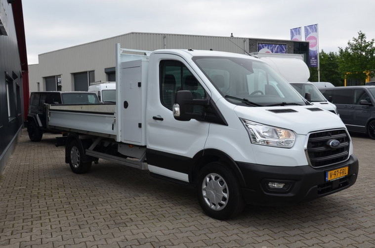 Vehicle Image 9