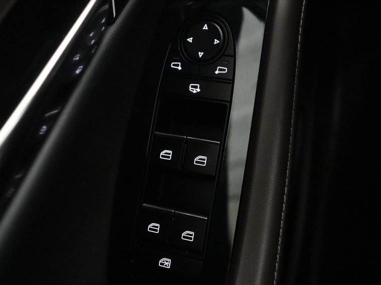 Vehicle Image 39