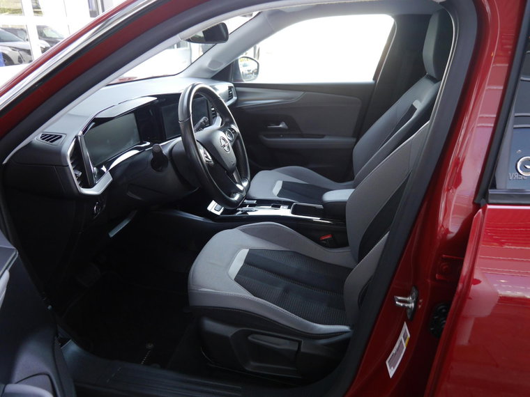 Vehicle Image 11