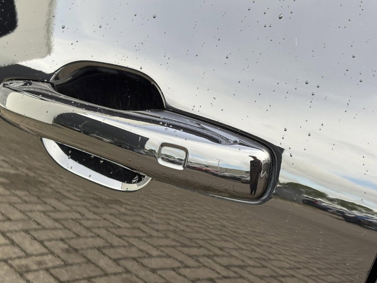 Vehicle Image 27
