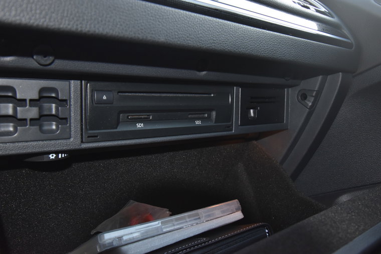 Vehicle Image 32