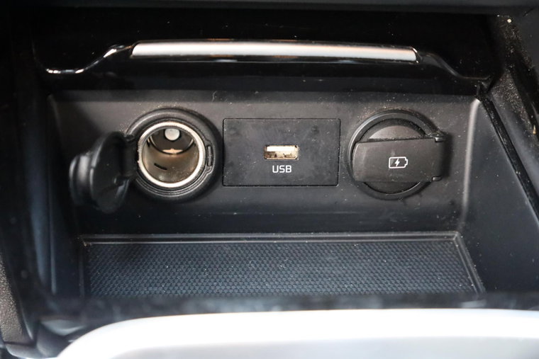 Vehicle Image 24