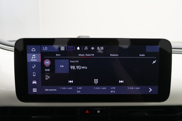 Vehicle Image 38