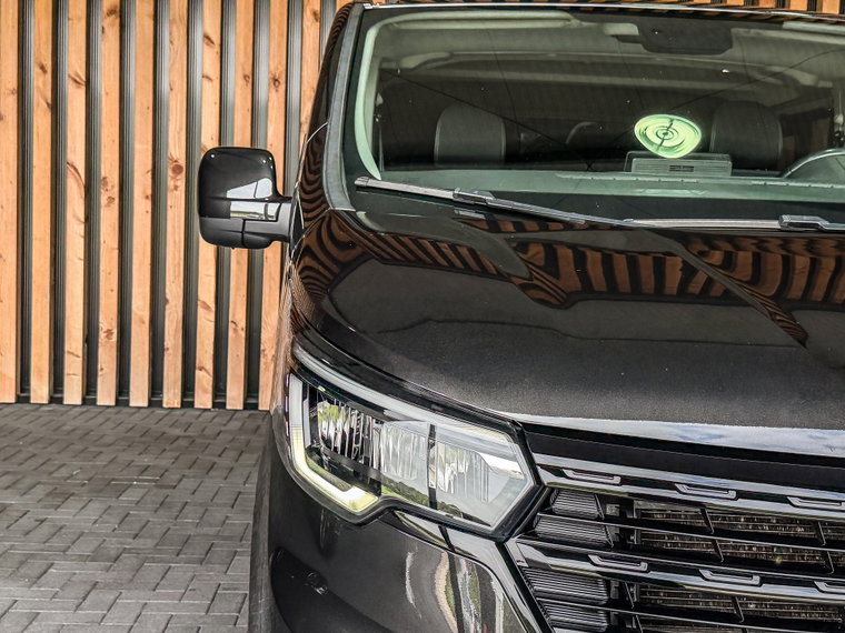 Vehicle Image 35