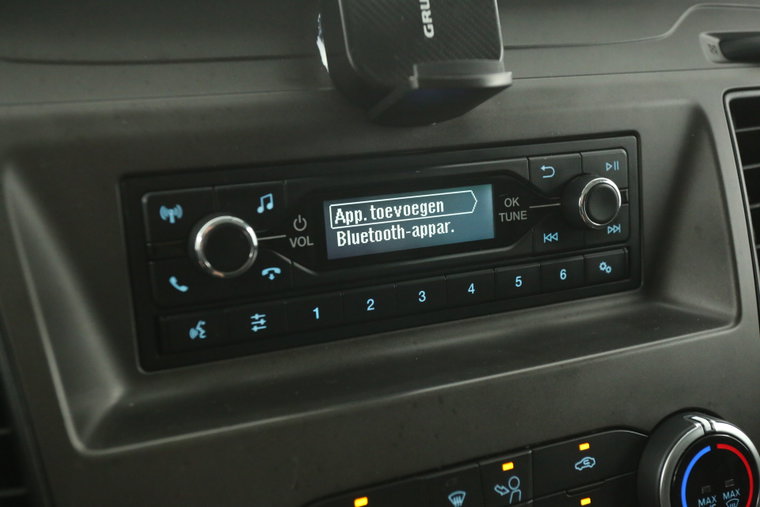 Vehicle Image 19