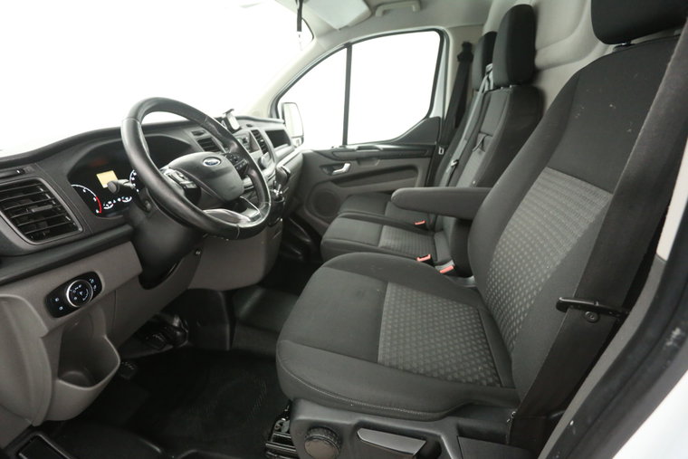 Vehicle Image 21