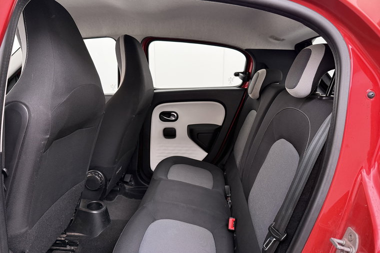 Vehicle Image 12