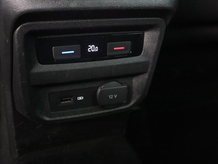 Vehicle Image 29