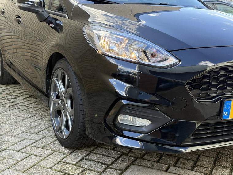 Vehicle Image 38