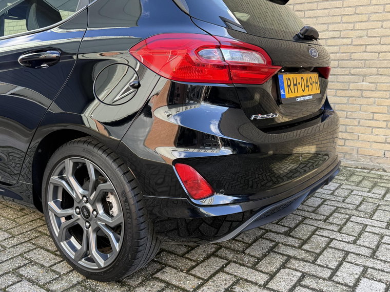Vehicle Image 40