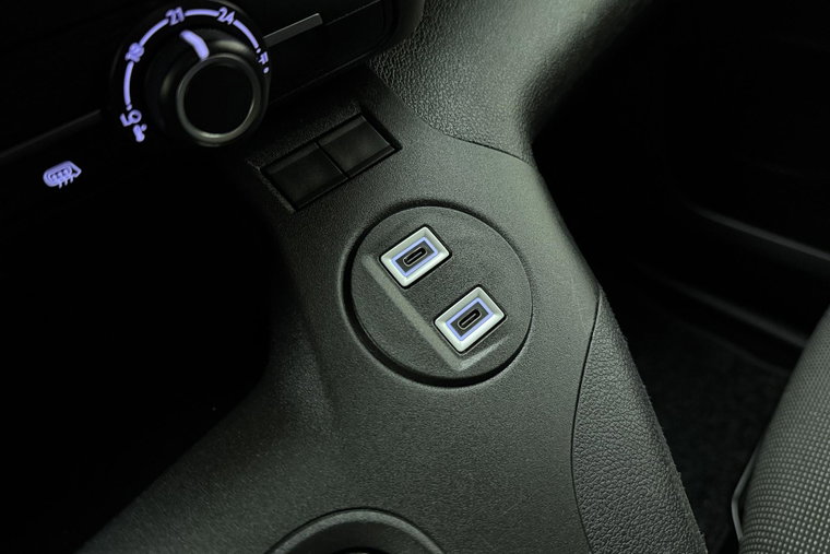 Vehicle Image 23