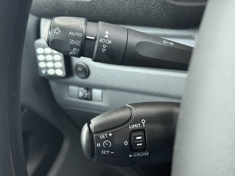 Vehicle Image 24