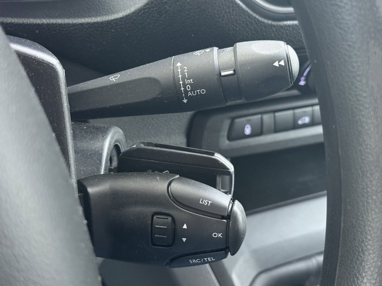 Vehicle Image 26