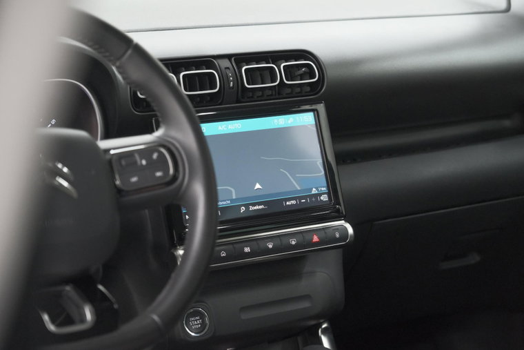 Vehicle Image 36