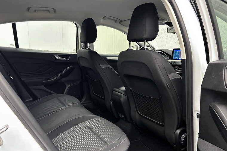 Vehicle Image 17