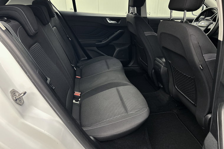 Vehicle Image 28
