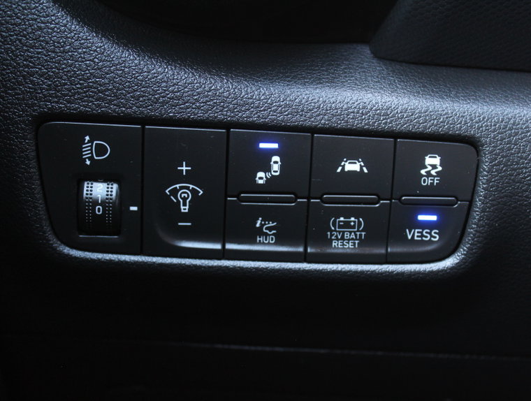 Vehicle Image 32
