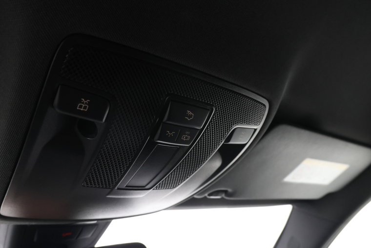 Vehicle Image 37