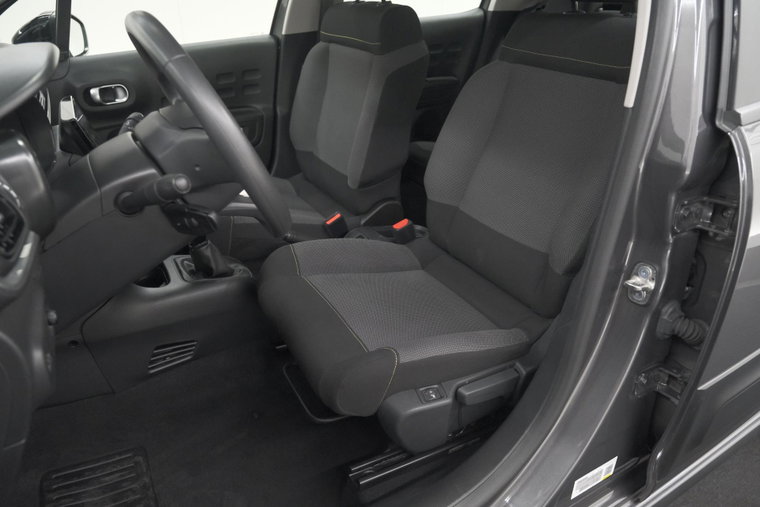 Vehicle Image 19