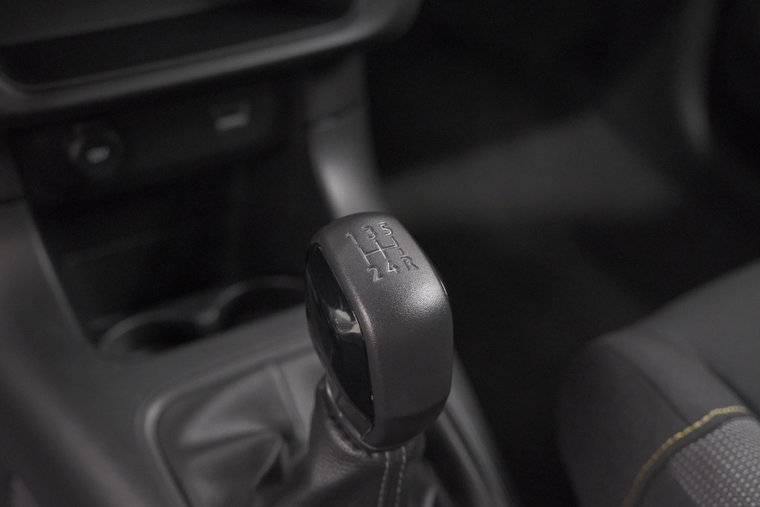 Vehicle Image 25