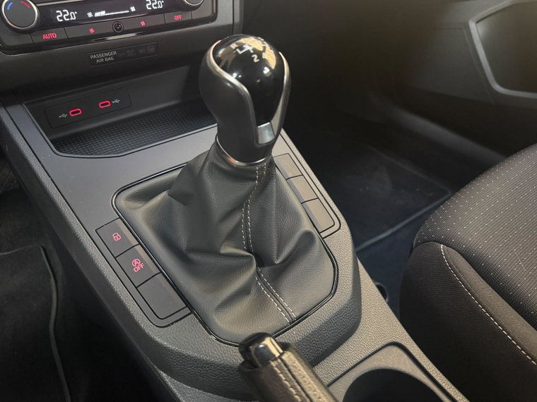 Vehicle Image 24
