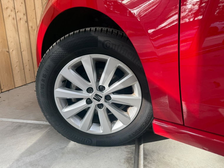 Vehicle Image 30