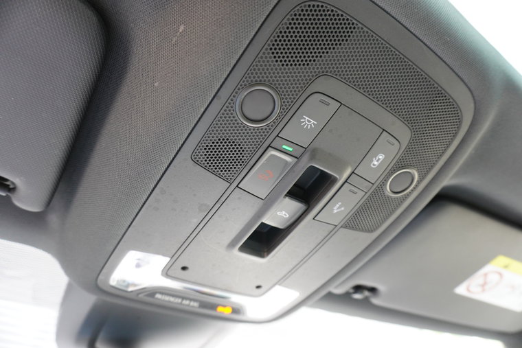 Vehicle Image 30