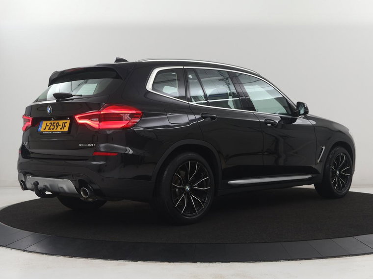 Vehicle Image 38