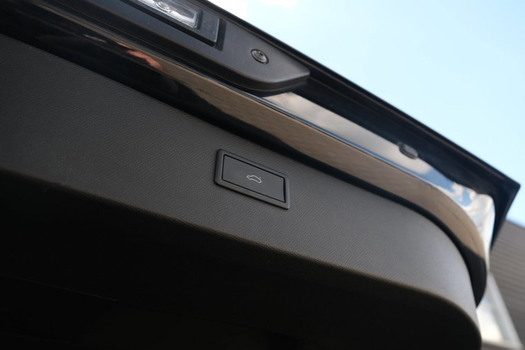 Vehicle Image 38