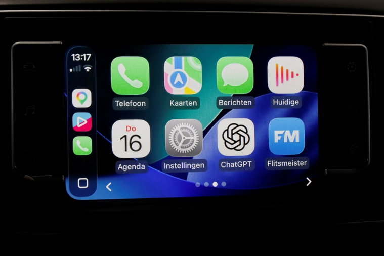 Vehicle Image 17