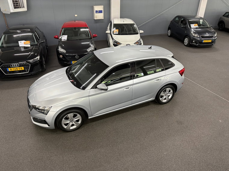 Vehicle Image 35
