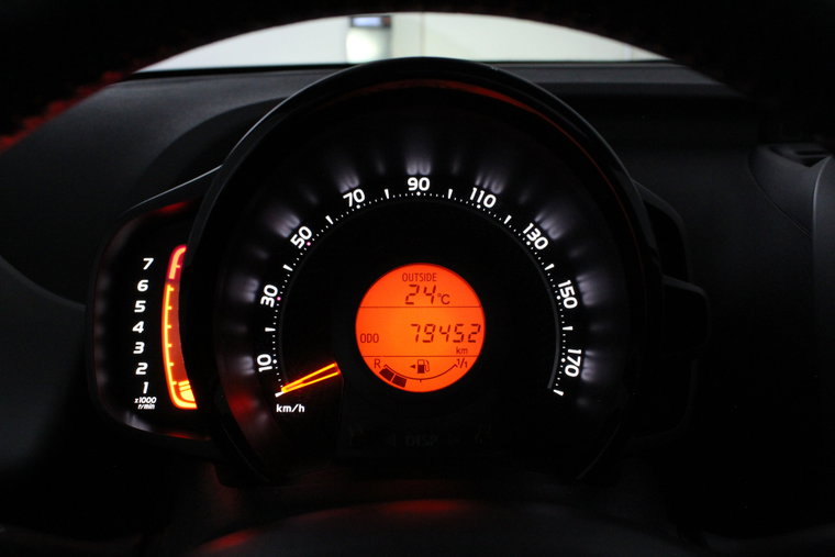 Vehicle Image 25