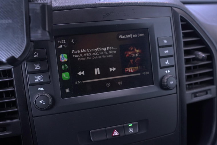 Vehicle Image 30