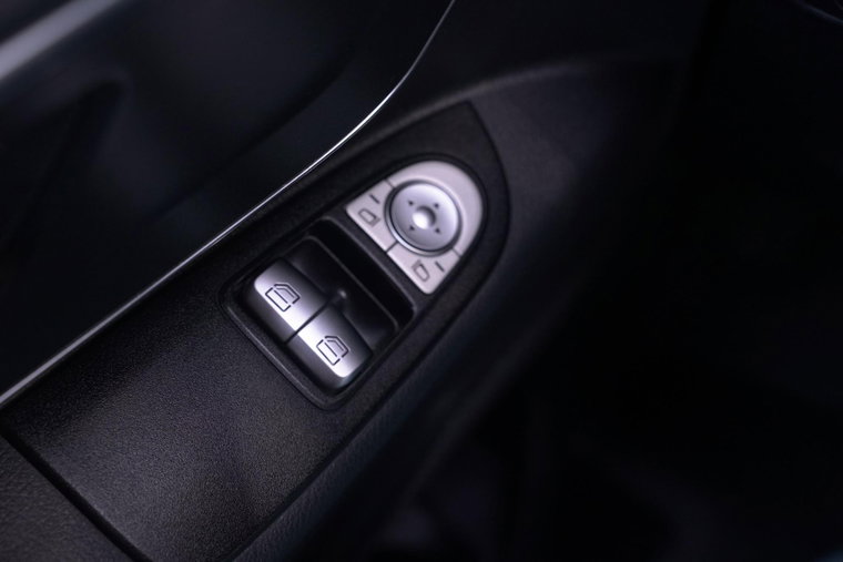 Vehicle Image 36
