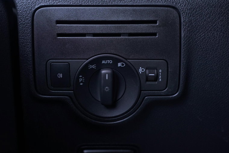 Vehicle Image 37