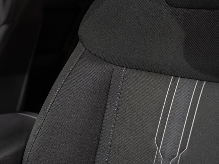 Vehicle Image 37