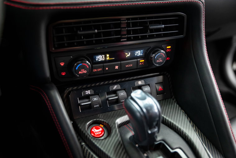 Vehicle Image 25