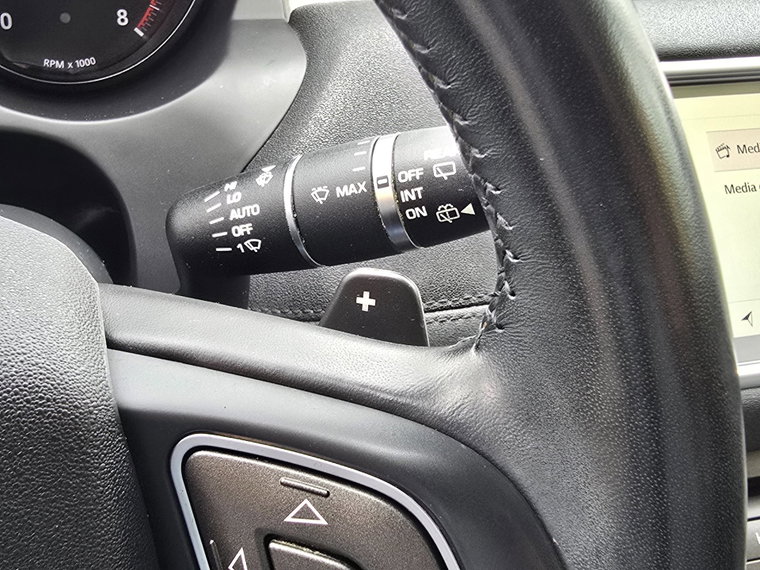 Vehicle Image 16