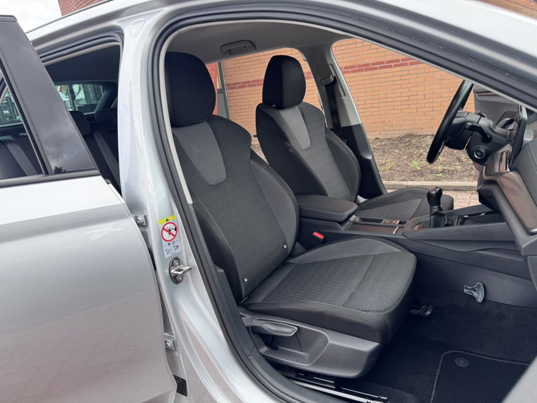 Vehicle Image 33