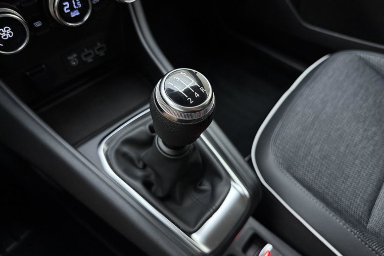 Vehicle Image 28