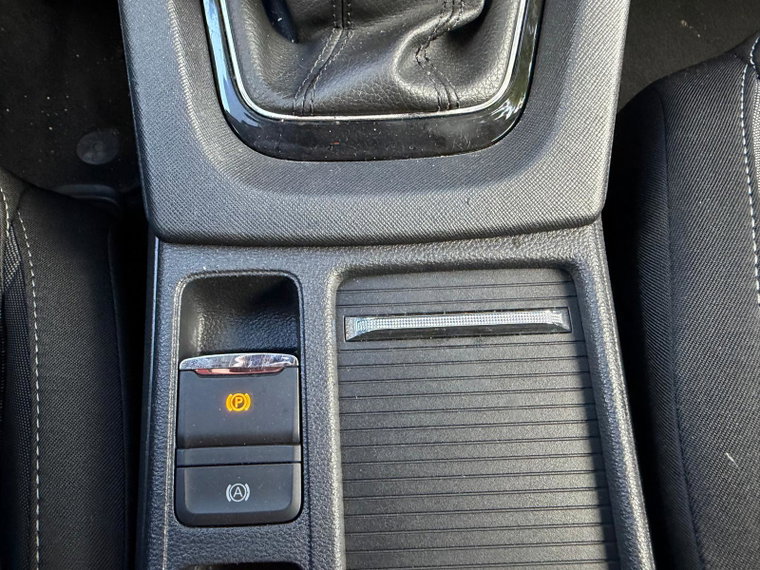 Vehicle Image 42