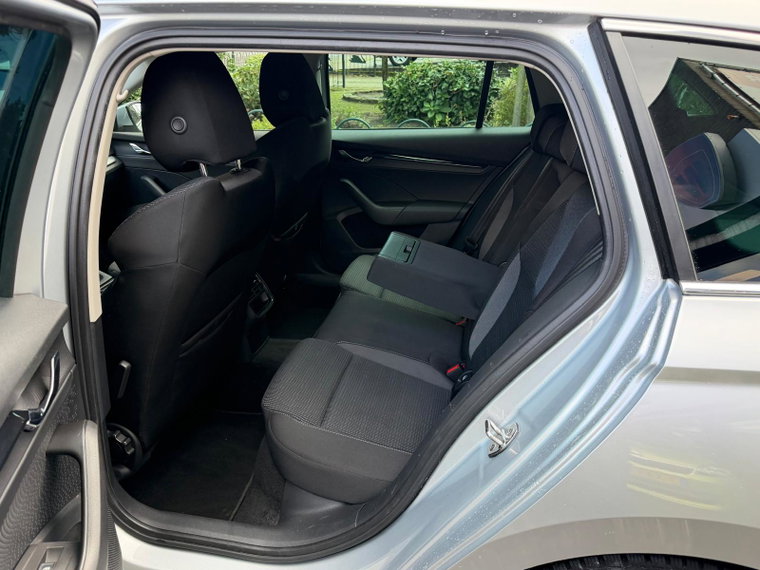 Vehicle Image 45